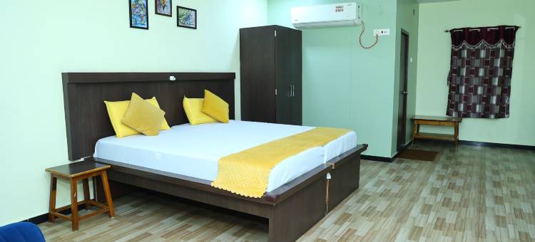 斯里萨普塔吉里旅馆(Sri Sapthagiri Lodge)图片