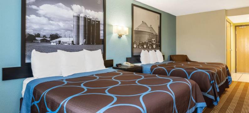 奥塞多威斯康星速8酒店(Super 8 by Wyndham Osseo WI)图片