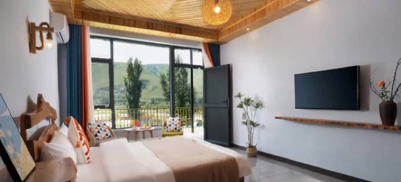 那拉提栈蓝悠民宿图片