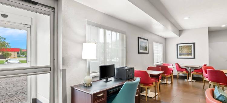 贝尔维尤-奥马哈奥弗特空军基地舒适套房酒店(Comfort Inn & Suites Bellevue - Omaha Offutt AFB)图片