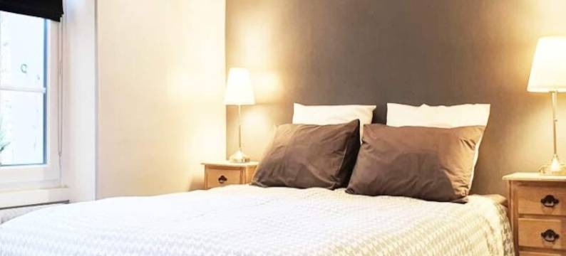 Place St Sauveur Standing and Comfort图片