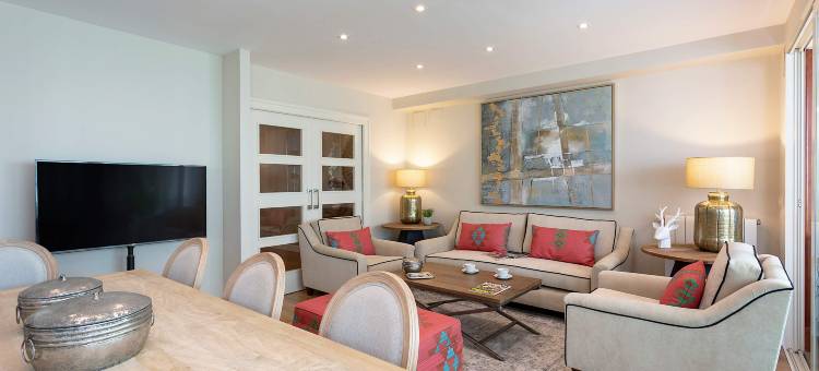 Bright stay Córdoba. Paseo de la victoria图片