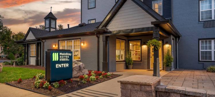 斯特林近杜勒斯镇中心的美茵斯坦套房酒店(Dulles Suites)图片