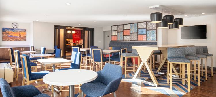 凤凰城北机场欢朋酒店(Hampton Inn Phoenix-Airport North)图片