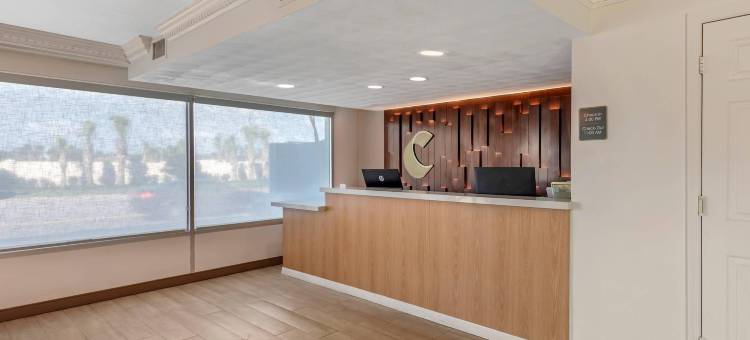 舒适酒店及套房奥蒙德海滩 海滨(Comfort Inn & Suites Ormond Beach Oceanfront)图片