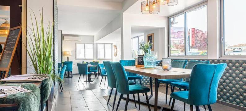 Contact Hôtels les Pierres Dorées图片