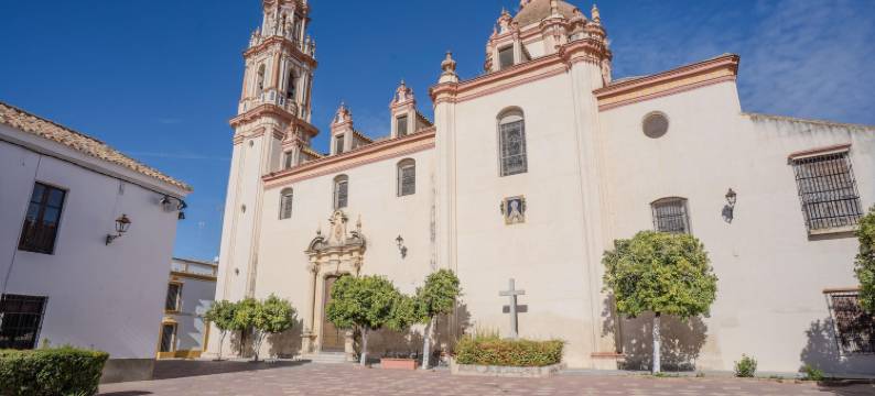 Apartment in Peñaflor with Charming Patio图片