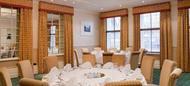 索尔兹伯里怀特哈特美居酒店公寓(Mercure Salisbury White Hart Hotel & Apartments)图片