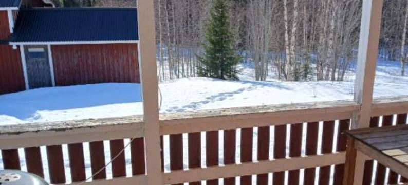 位于加尔德松湖利德舍贝里的舒适小屋(Cozy Cabin by Lake Gardsjon Lidsjoberg)图片