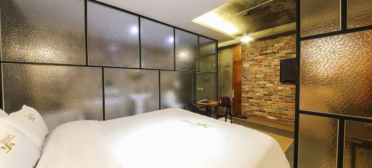 野洲黑洞JA自助入住汽车旅馆(Yeosu Hakdong JA Self Check-in Motel)图片