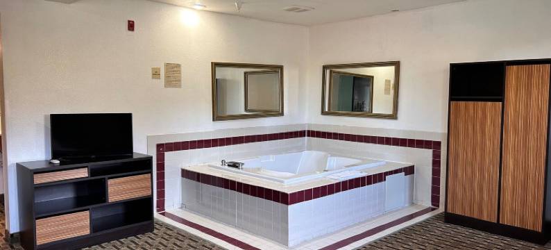 林奇堡温德姆速8酒店(Super 8 by Wyndham Lynchburg VA)图片