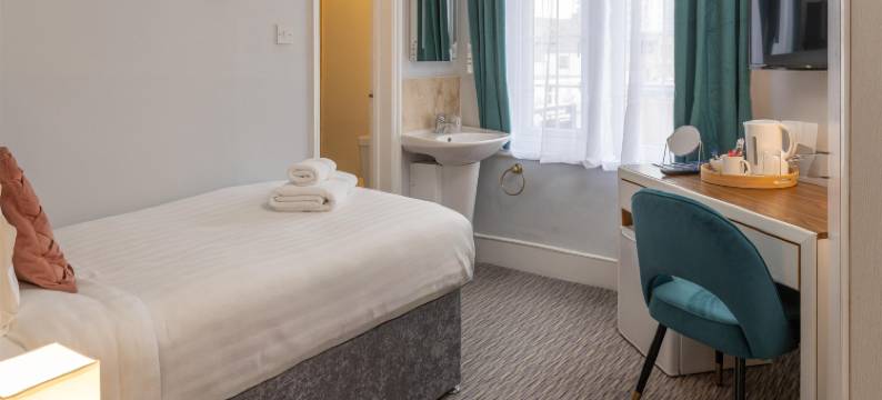 贝斯特韦斯特普劳酒店(Best Western the Plough Hotel)图片