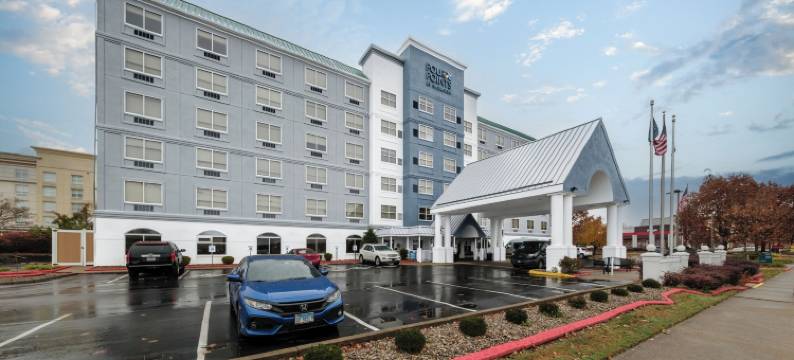 路易斯威尔机场福朋喜来登酒店(Four Points by Sheraton Louisville Airport)图片