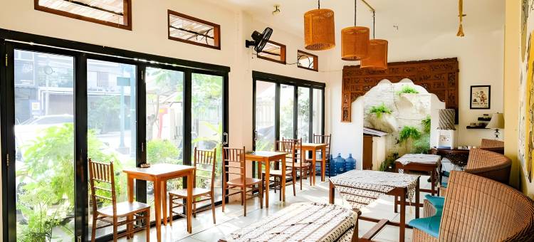 兴吉尔民宿沙利亚玛里奥波罗约加米特拉红多兹酒店(Hinggil Homestay Syariah Malioboro Yogya Mitra RedDoorz)图片