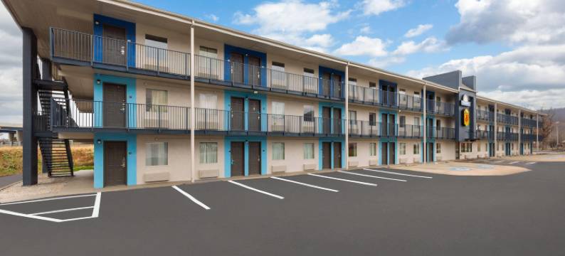 西弗吉尼亚查尔斯顿温德姆速8酒店(Super 8 by Wyndham Charleston WV)图片