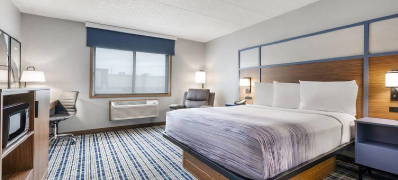 俾斯麦美吟温德姆酒店(AmericInn by Wyndham Bismarck)图片