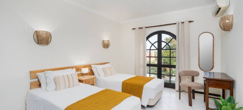 科利纳乡村酒店(Colina Village)图片