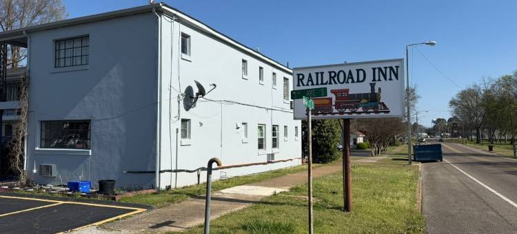 阿莫里铁路旅馆，靠近图珀洛，密西西比州(Railroad Inn Amory Near Tupelo MS)图片