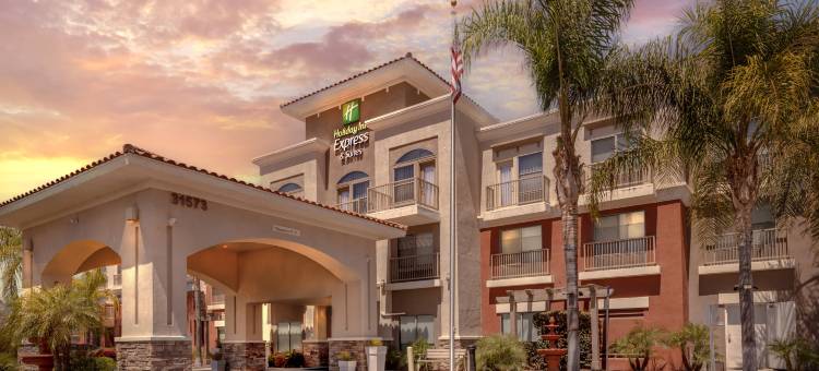 智选假日套房酒店湖埃尔西诺(Holiday Inn Express & Suites LAKE ELSINORE by IHG)图片