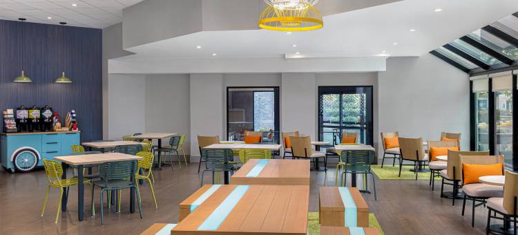 蒙特利尔布罗瑟德希尔顿Spark酒店(Spark by Hilton Montreal Brossard)图片