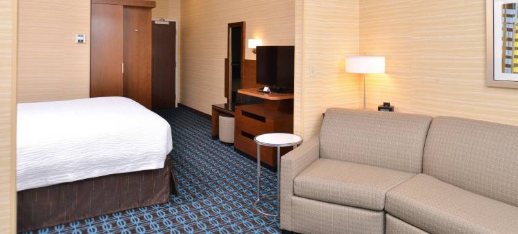 法明顿万枫酒店及套房(Fairfield Inn & Suites Farmington)图片