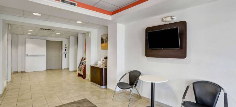 温德姆旗下莱莫尔豪生酒店(Howard Johnson by Wyndham Lemoore)图片