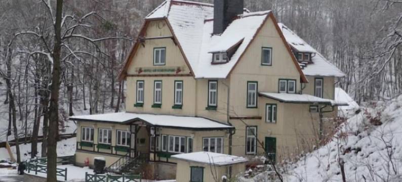 施罗斯公园酒店(Hotel Garni am Schlosspark)图片