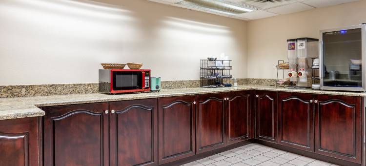 红顶酒店-费耶特维尔95号州际公路(Red Roof Inn Fayetteville I-95)图片