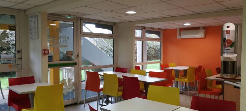 昂热布库泽普瑞米尔经典酒店(Premiere Classe Angers Ouest - BEAUCOUZÉ)图片