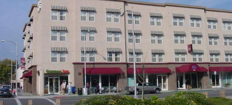 维塞利亚会议中心舒适套房酒店(Comfort Suites Visalia - Convention Center)图片