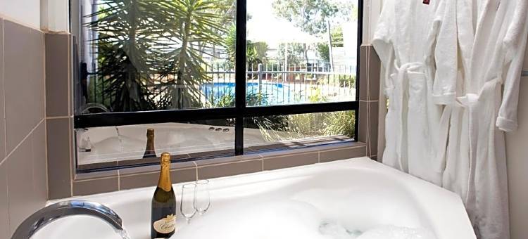 雄伟绿洲公寓(Majestic Oasis Apartments)图片