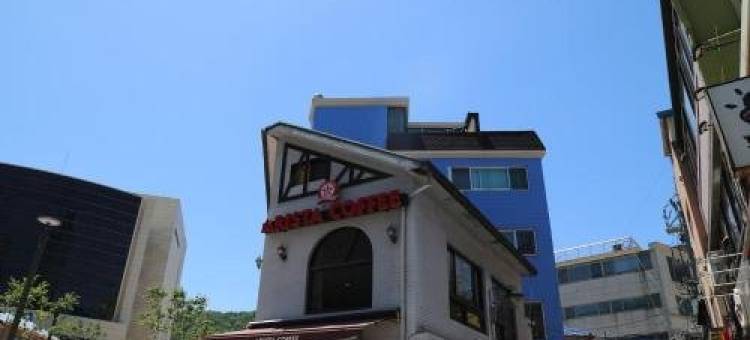 蓝屋旅馆(The Blue House)图片