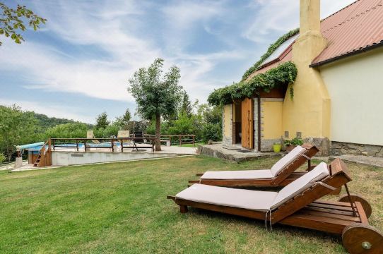 Fontanile Hotel Overview