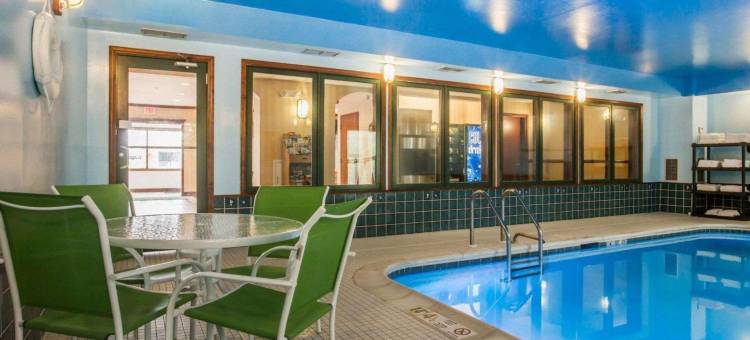 格伦福尔斯-昆斯伯里伊克诺旅馆(Econo Lodge Glens Falls - Lake George)图片