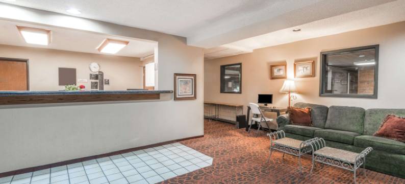 萨莱纳温德姆速8酒店(Super 8 by Wyndham Salina I-70)图片