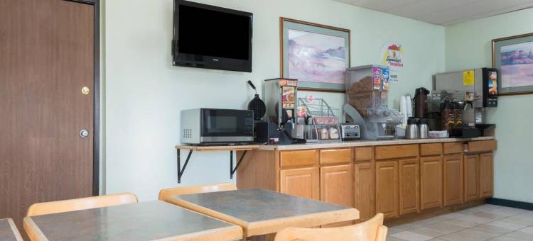 拉顿速8酒店(Super 8 by Wyndham Raton)图片