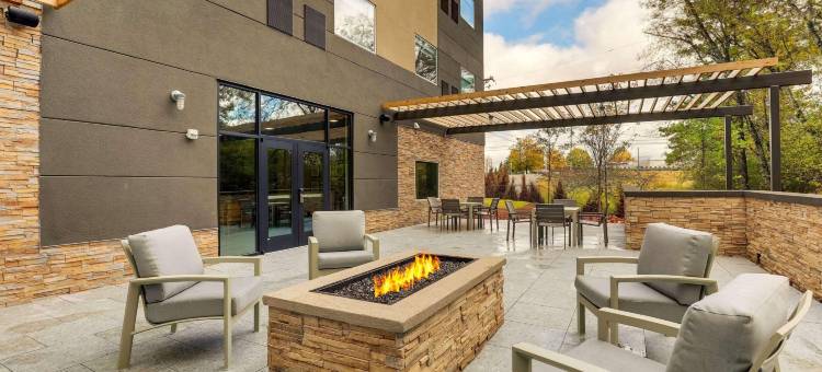 丽笙乡村旅馆及套房，卡明，靠近北方医院福赛斯(Country Inn & Suites by Radisson, Cumming, GA)图片