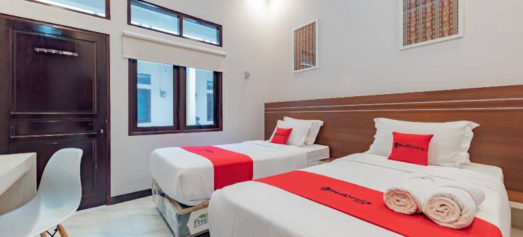 RedDoorz Plus at Orange Diponogoro Palangkaraya图片