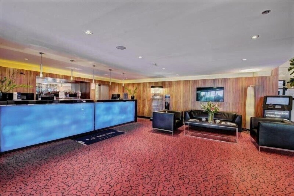 PLAZA INN WelsOver view