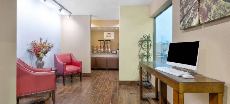 温德姆速8-纽布朗费尔斯I-35(Super 8 by Wyndham New Braunfels I-35)图片