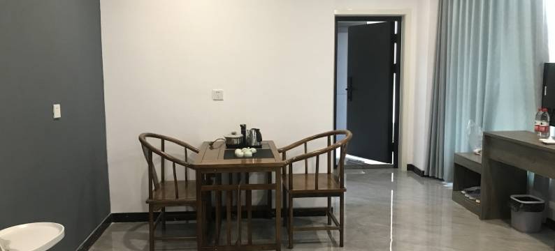 他她安家民宿(世纪大街店)图片