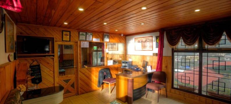 松树旅馆(Pine Borough Inn)图片