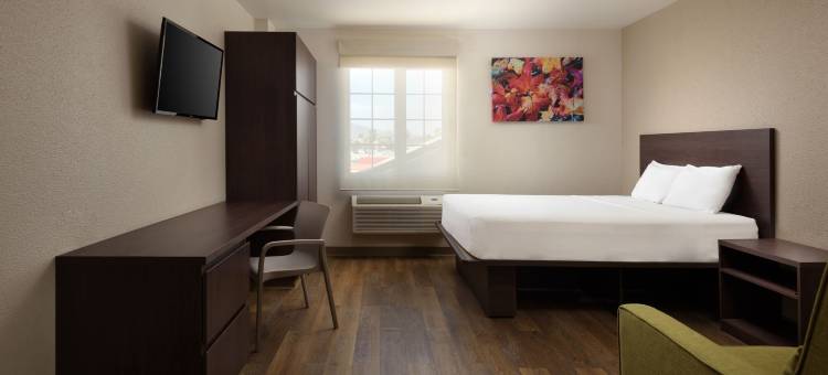 墨西卡里卡塔维尼亚长住套房酒店(Extended Suites Mexicali Catavina)图片