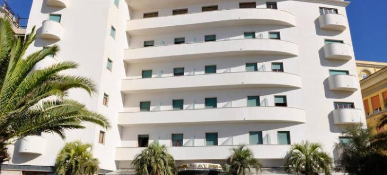 阿斯图拉宫酒店(Astura Palace Hotel)图片