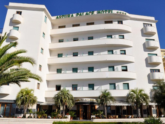 阿斯图拉宫酒店