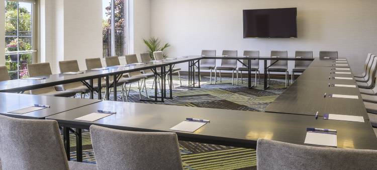 智选假日套房酒店诺斯贝(Holiday Inn Express & Suites NORTH BAY by IHG)图片