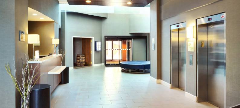 伦敦南假日酒店及套房(Holiday Inn & Suites London South by IHG)图片