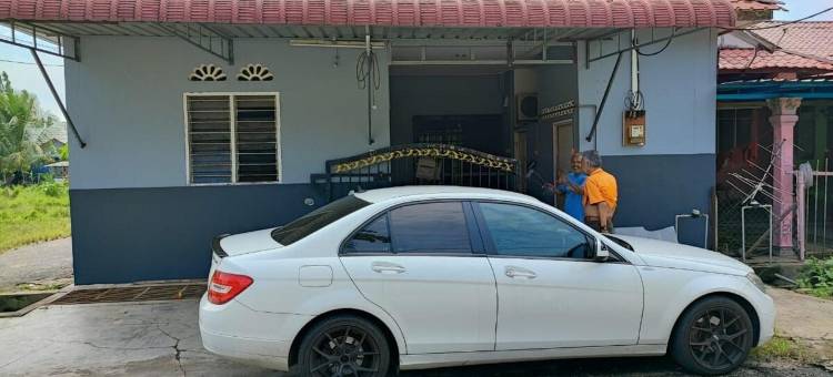 位于瓜拉吉赖的4卧室独栋房屋-186平方米|带2个独立浴室(wan homestay bukit sireh)图片