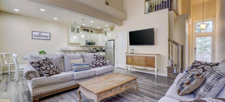 波科诺山高尔夫度假村-距离湖泊和滑雪区1英里(Pocono Retreat -1 Mile to Lake and Skiing!)图片