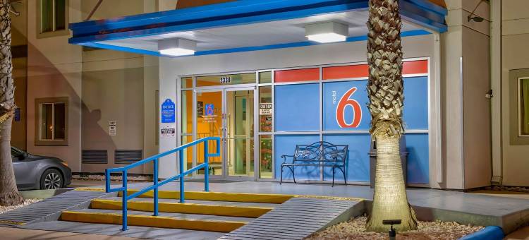 伊格帕斯湖畔6号汽车旅馆(Motel 6 Eagle Pass, TX - Lakeside)图片